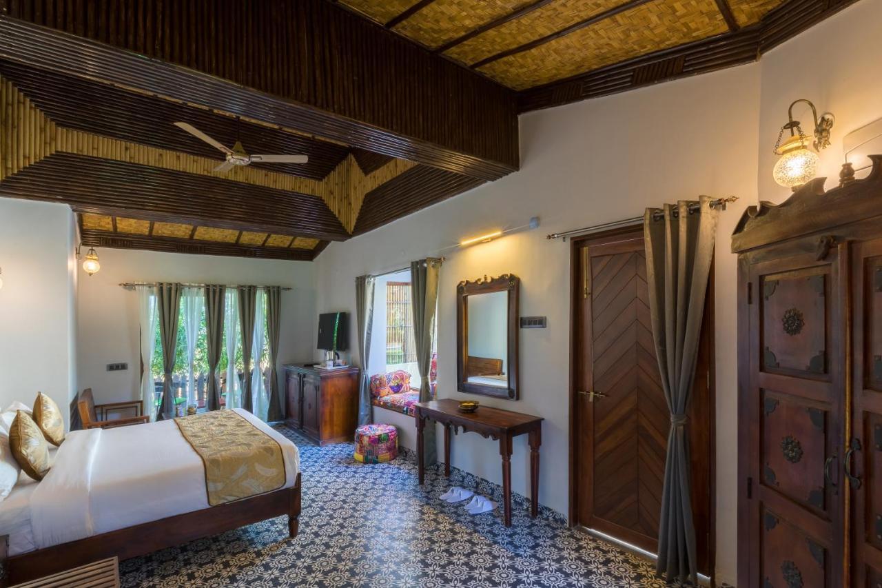 Sterling Padam Pench Hotell Khawāsa Exteriör bild